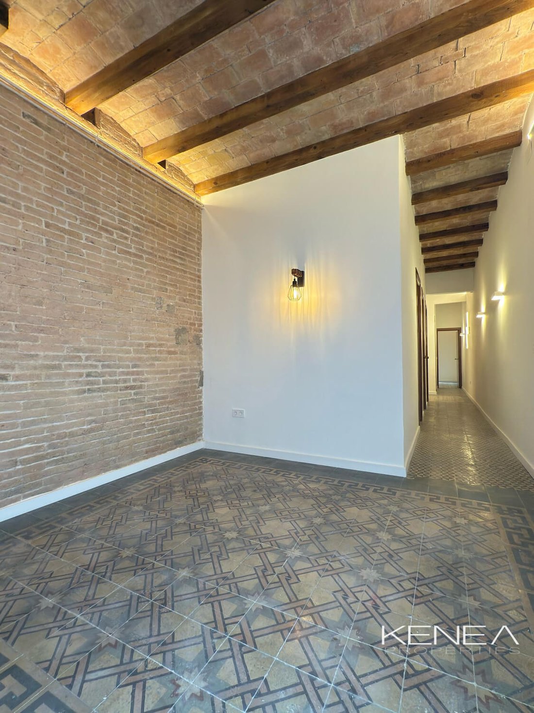 Apartment in Eixample, Barcelona, Spain 4 - 17947754