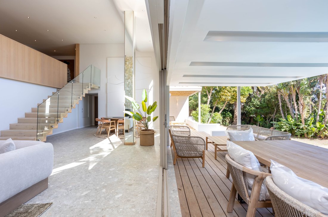House in Bakoven, Cape Town, South Africa 1 - 15871326