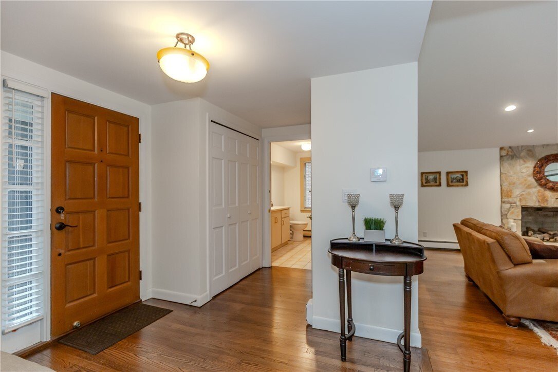 House in Cranston, Rhode Island, United States 5 - 17951499