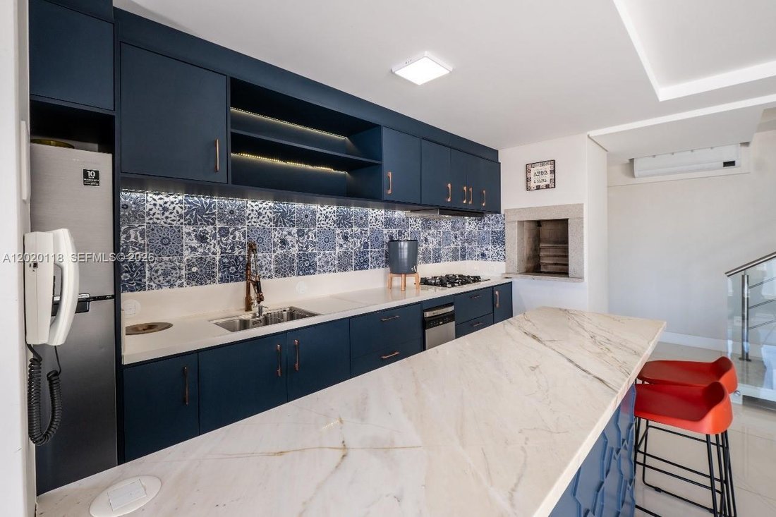 Condo in Jurere Leste, State of Santa Catarina, Brazil 3 - 17953320
