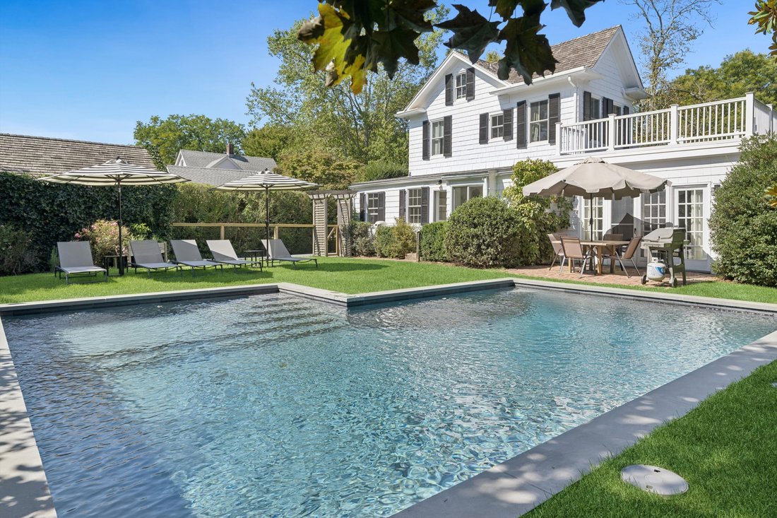 East Hampton, New York, United States 1 - 17948413