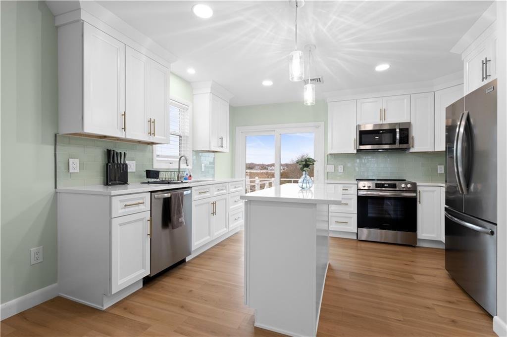 House in Westerly, Rhode Island, United States 2 - 17950556