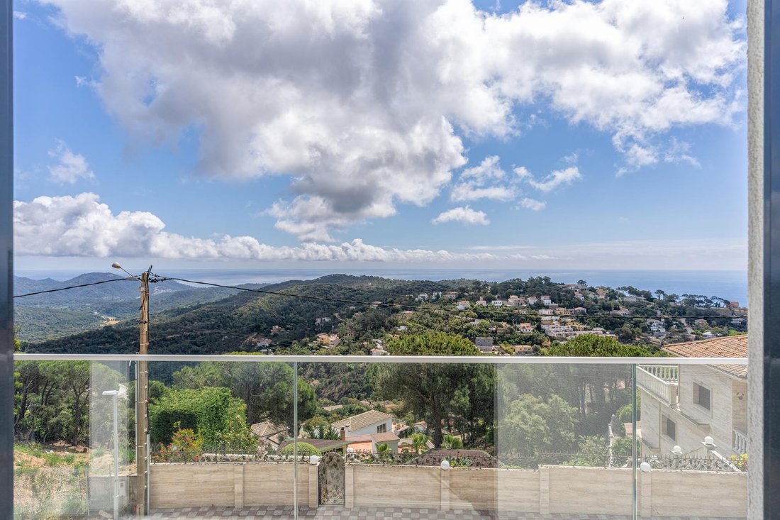 Villa in Lloret de Mar, Catalonia, Spain 3 - 17947859
