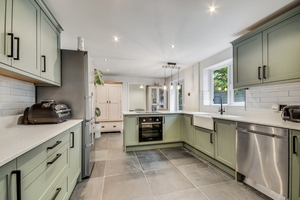 House in Brentwood, England 4 - 17953937