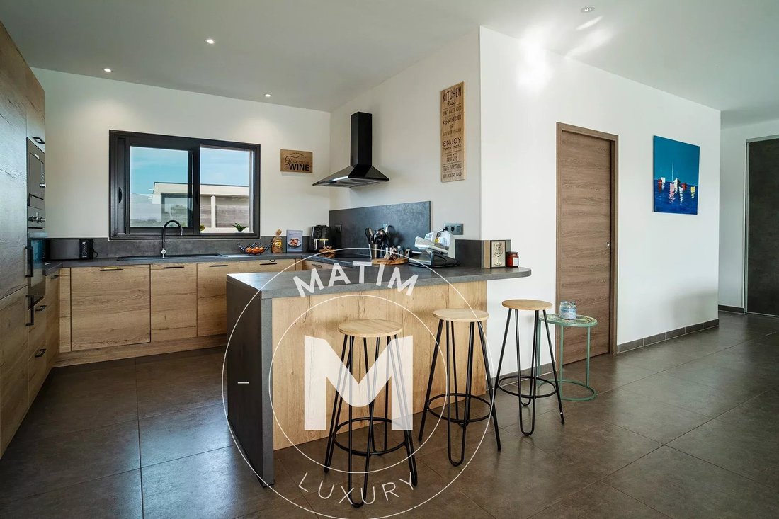 Villa in Lecci, Corsica, France 4 - 17953627