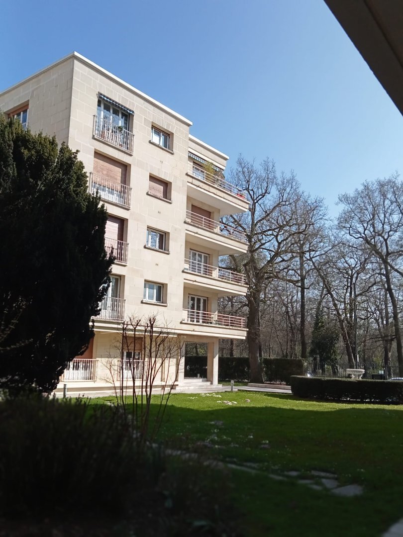 Apartment in Fontenay-sous-Bois, Ile-de-France, France 1 - 17953053