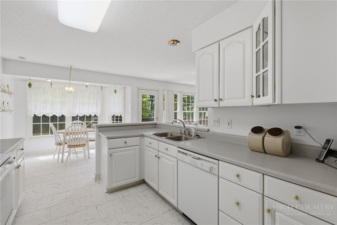 House in Fleetwood, North Carolina, United States 2 - 17953575