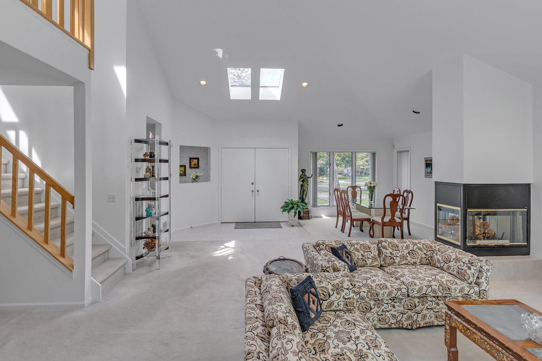 Condo in Northport, New York, United States 3 - 17930116