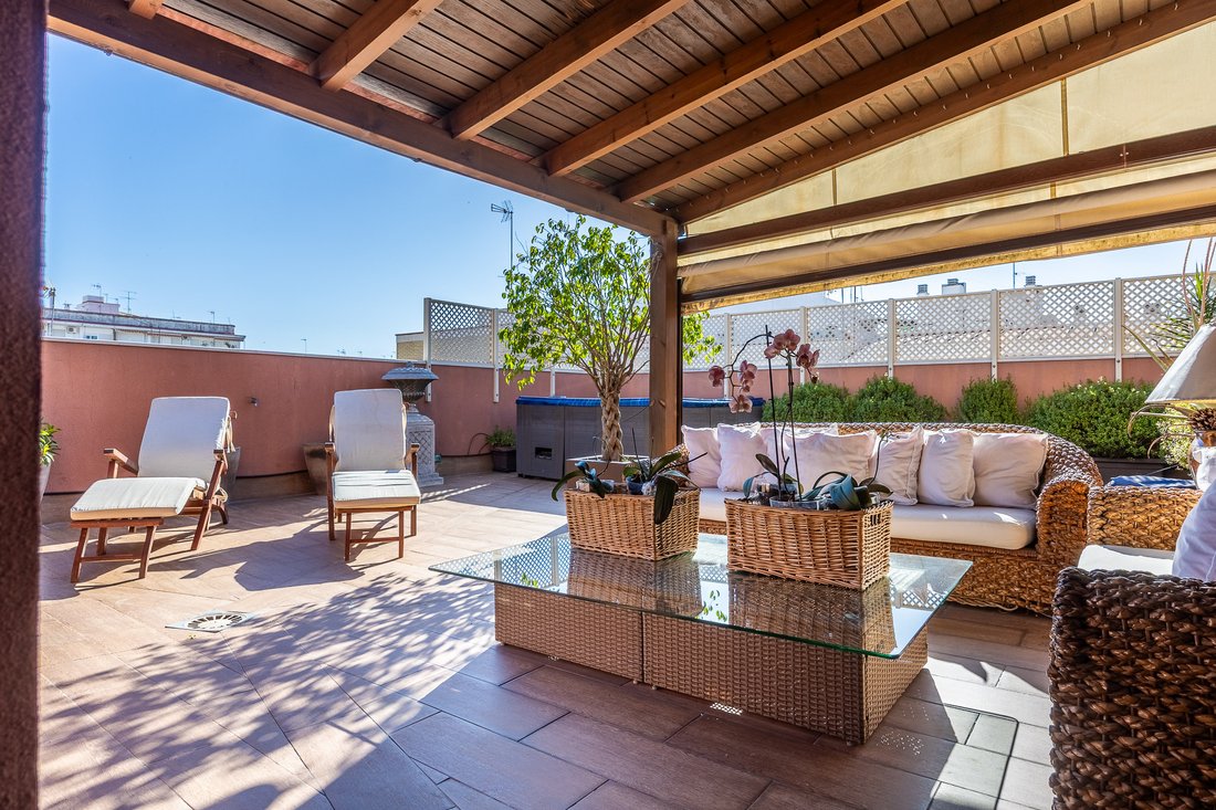 House in Distrito Macarena, Seville, Spain 2 - 17953411