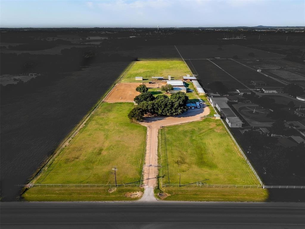 Farm Ranch in Burleson, Texas, United States 1 - 17952208