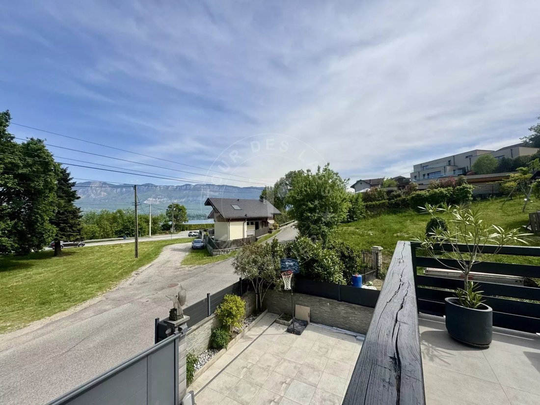 House in Le Bourget-du-Lac, Auvergne-Rhône-Alpes, France 1 - 17948807