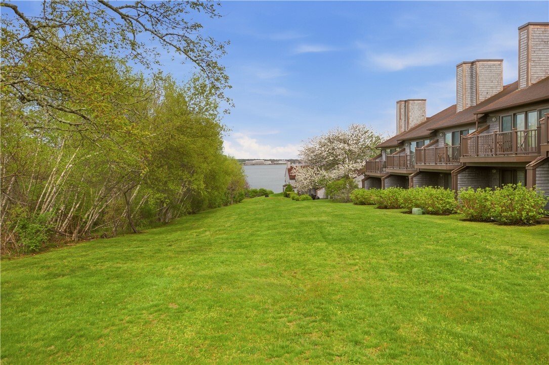 Condo in Jamestown, Rhode Island, United States 3 - 17951572