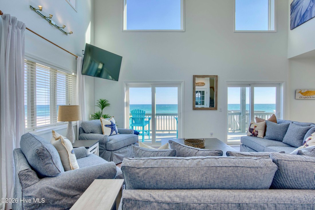 House in North Topsail Beach, North Carolina, United States 5 - 17953379