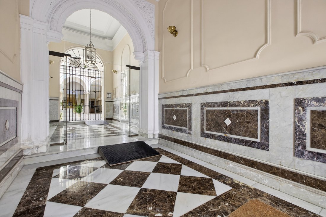 Apartment in Casco Antiguo, Seville, Spain 2 - 17953489