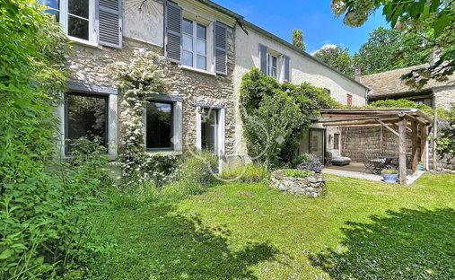 House in Hargeville, Ile-de-France, France 1
