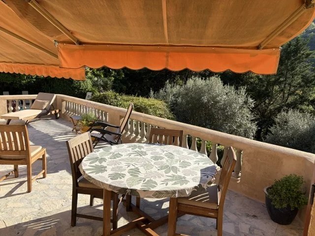 House in Tourrettes-sur-Loup, Provence-Alpes-Côte d'Azur, France 1 - 12379864