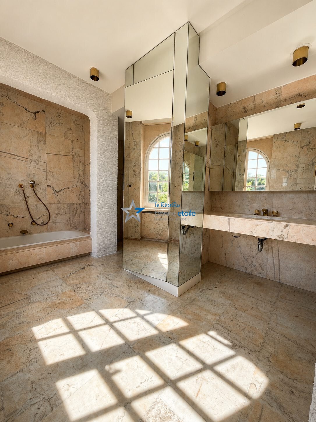 Villa in Ouest et Sud, Borgo, France 4 - 17955368