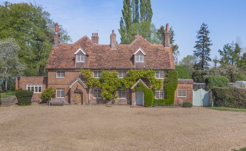 House in Britford, England 1