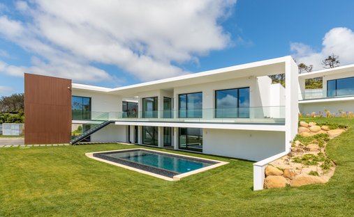 Villa in Colares, Lisbon, Portugal 1
