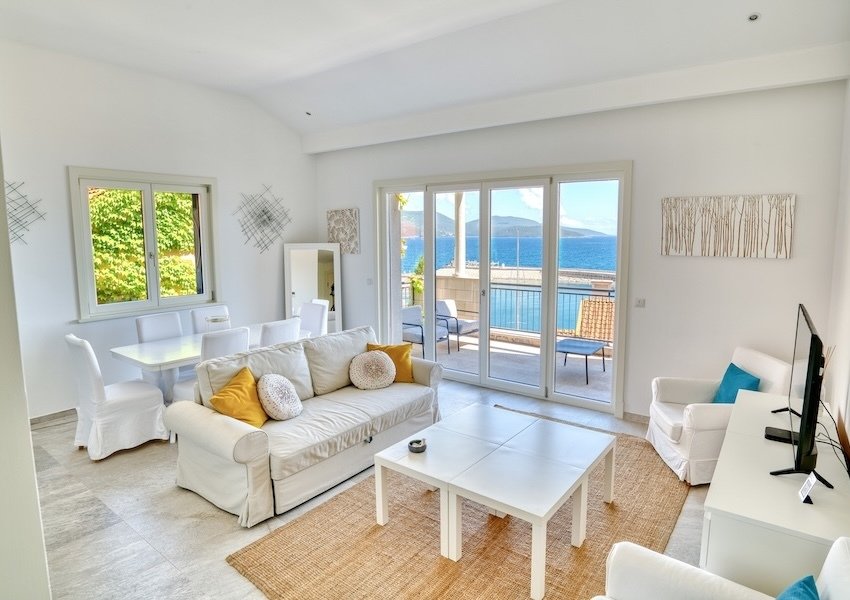 Apartment in Milovići, Tivat Municipality, Montenegro 3 - 17947768