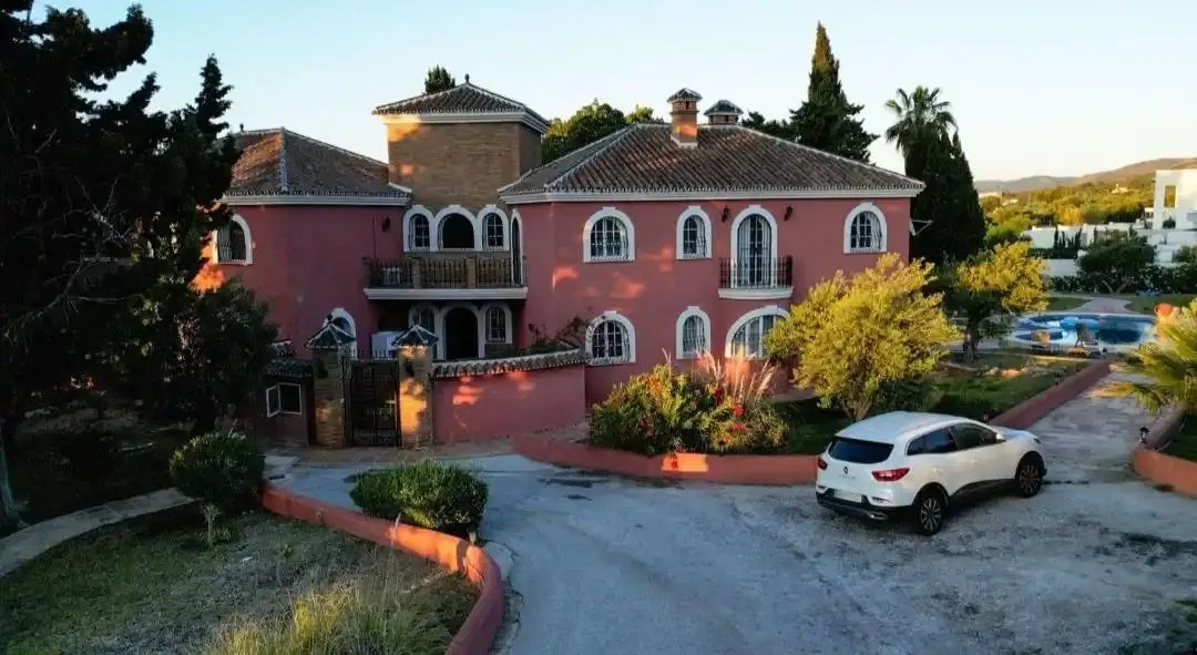 Villa in Alhaurin el Grande, Andalusia, Spain 2 - 17947558