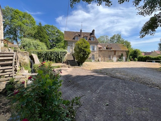 House in Gisors, Normandy, France 1 - 17954372