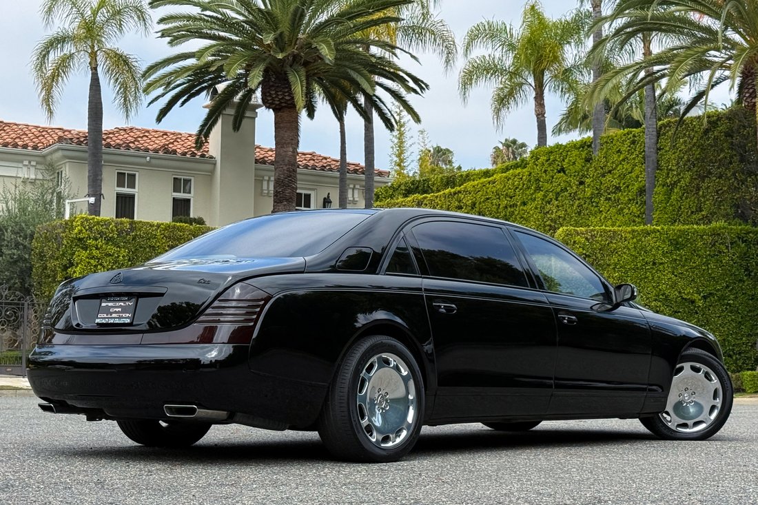 Sedan in West Hollywood, CA, United States 5 - 17948357