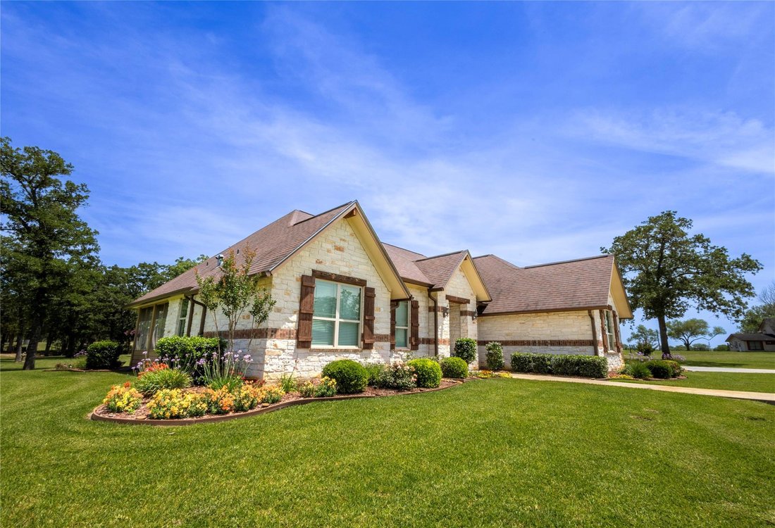 House in Hallettsville, Texas, United States 5 - 17935055