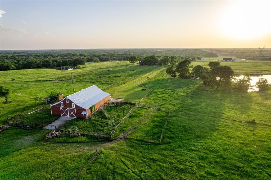 Farm Ranch in Ravenna, Texas, United States 3 - 17952538