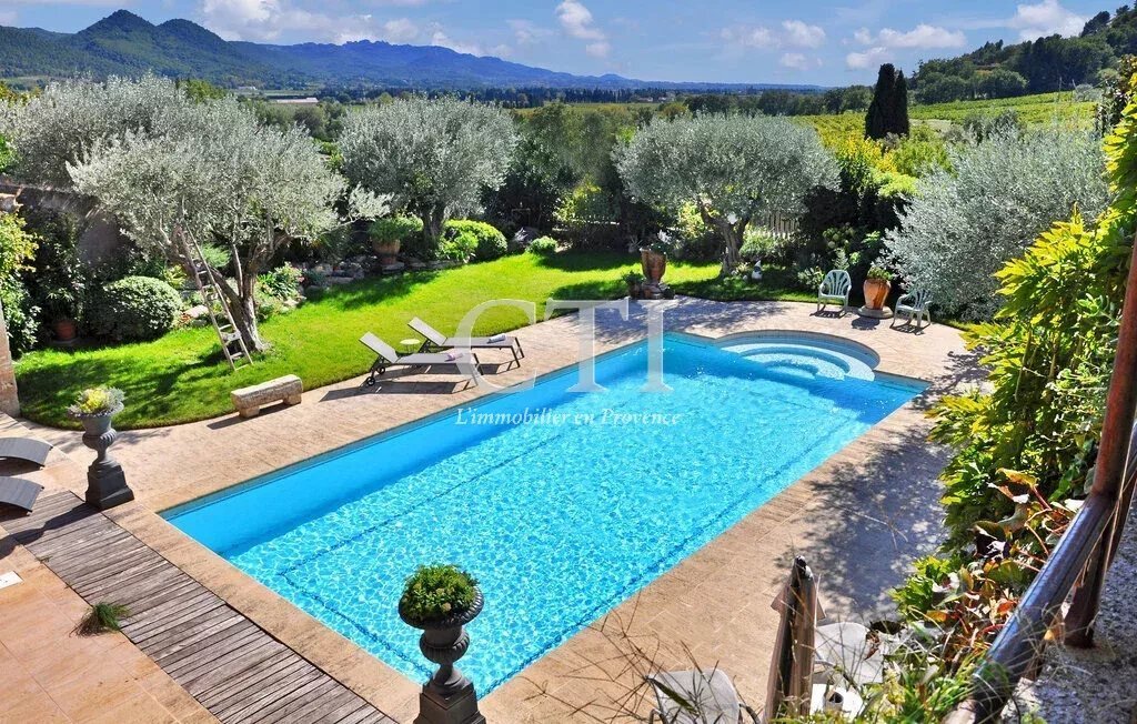 Estate in Saint-Quintin-sur-Sioule, Auvergne-Rhône-Alpes, France 2 - 15913716