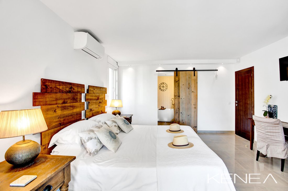 Chalet in Elviria-Cabopino, Marbella, Spain 4 - 17947287