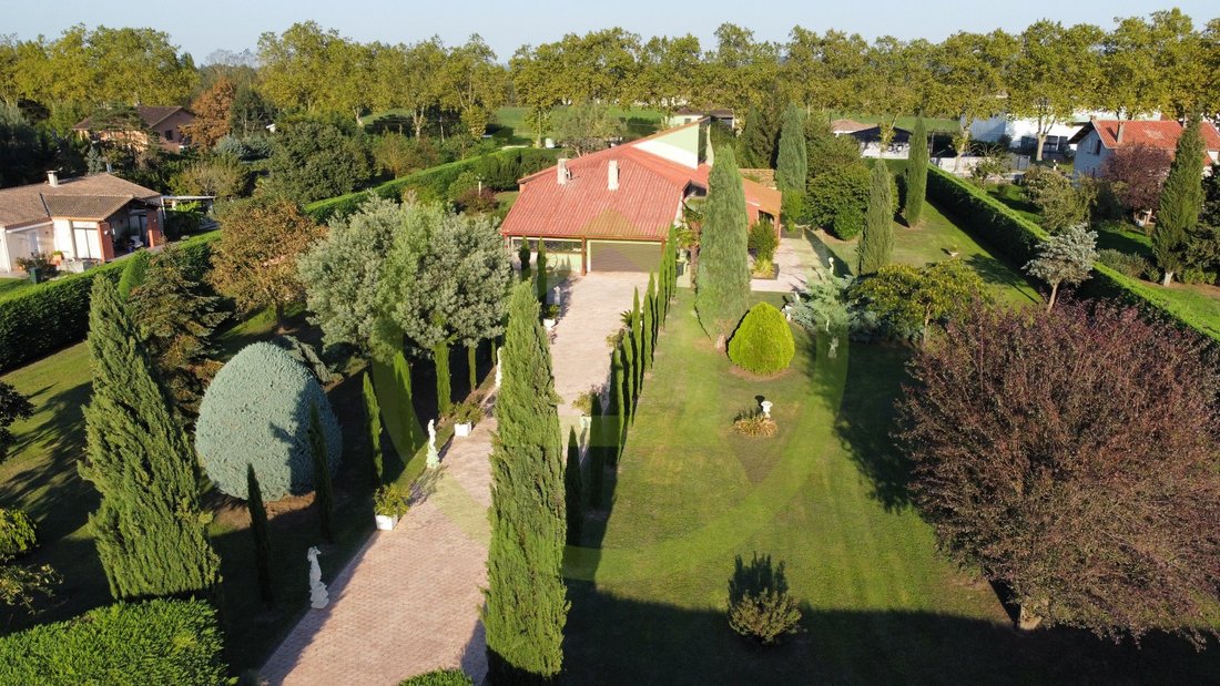 Cazeres, Occitania, France 1 - 17953879