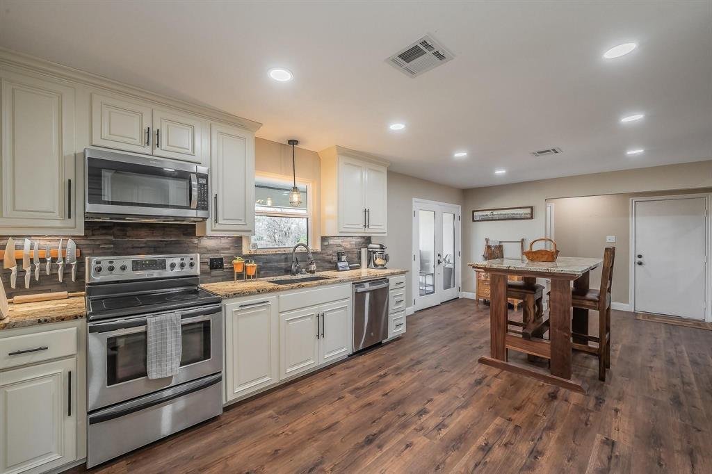 Farm Ranch in Elm Mott, Texas, United States 5 - 17952111