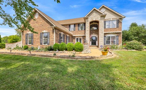 House in Columbia, Illinois, United States 1