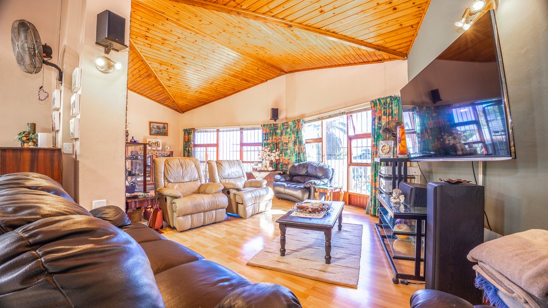 House in Western Cape, South Africa 4 - 17949723
