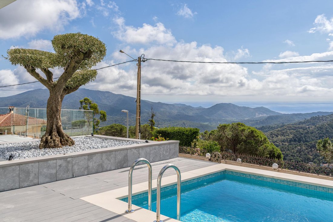 Villa in Lloret de Mar, Catalonia, Spain 4 - 17947859