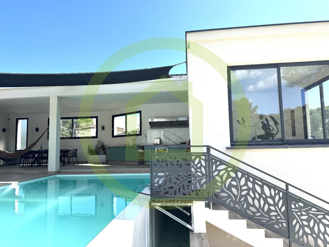 Villa in Alouette, Nimes, France 1 - 17953946