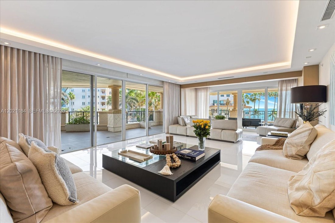 Condo in Miami Beach, Florida, United States 5 - 17953344