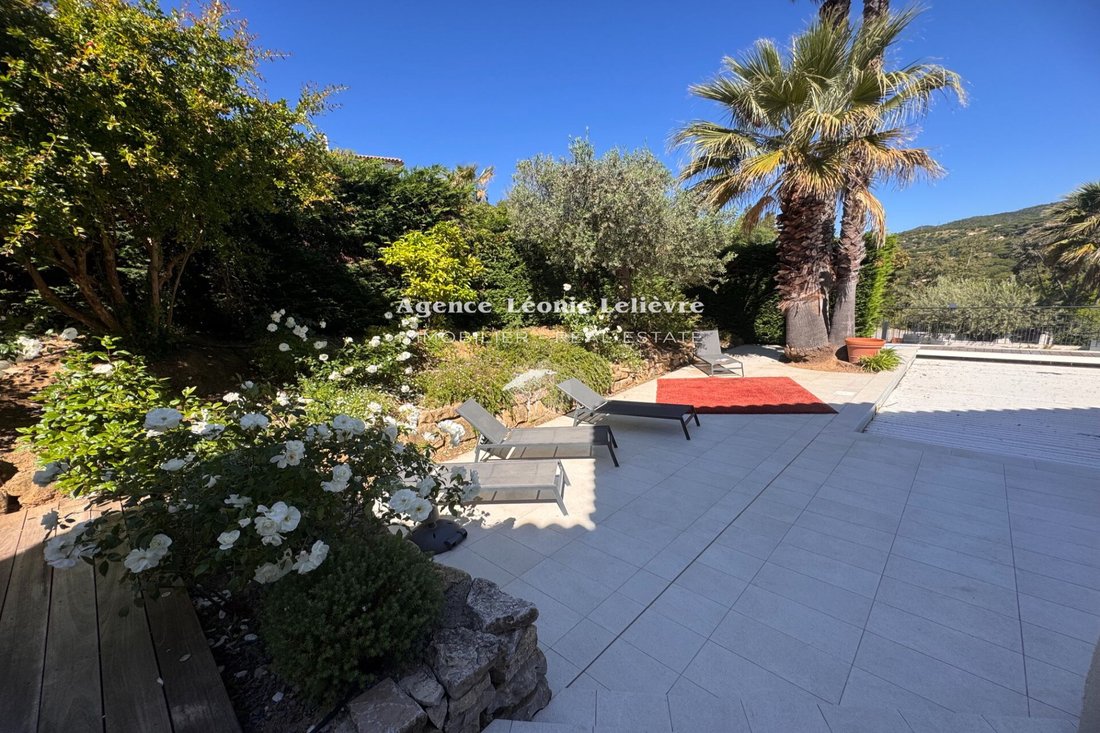 Villa in Ville-Les Saquedes-Le Bouillonnet, Sainte-Maxime, France 4 - 17948479