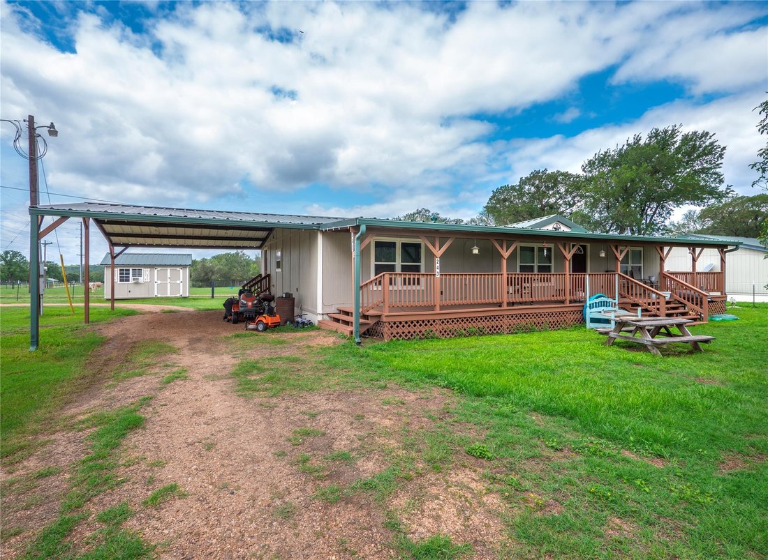House in Bastrop, Texas, United States 3 - 17951752
