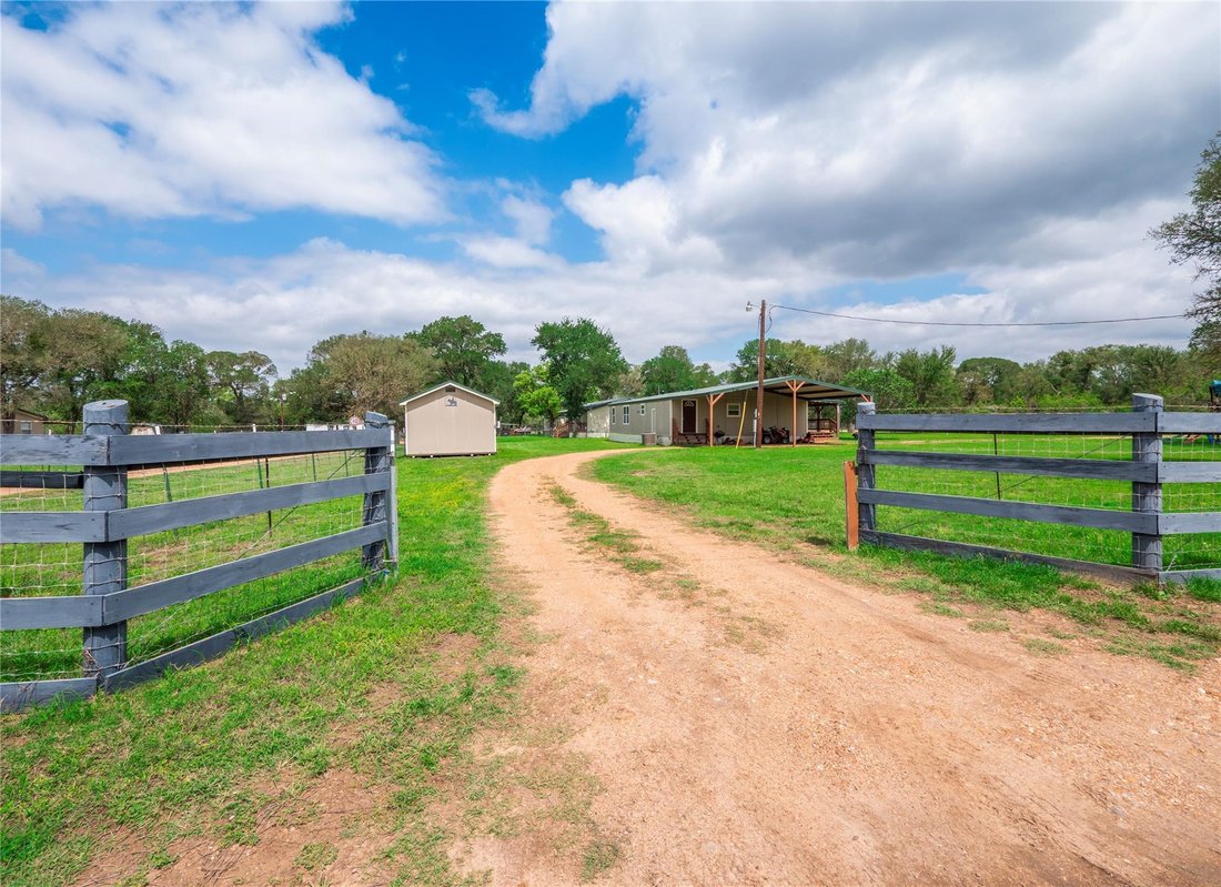 House in Bastrop, Texas, United States 2 - 17951752