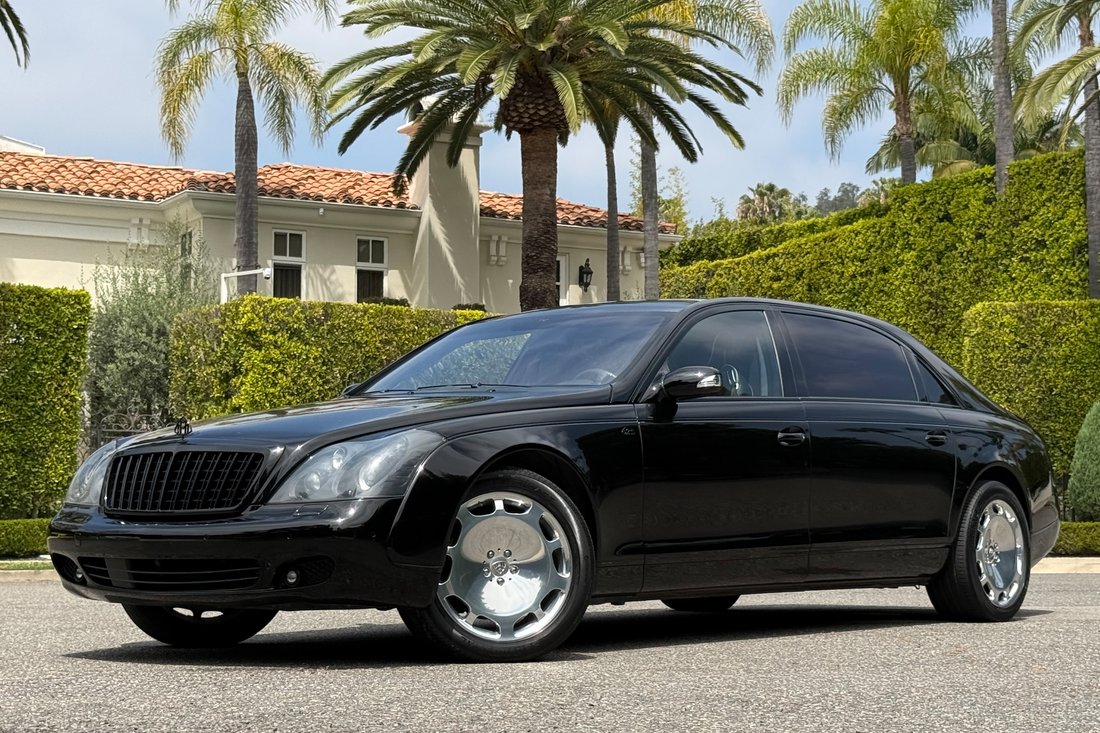 Sedan in West Hollywood, CA, United States 1 - 17948357