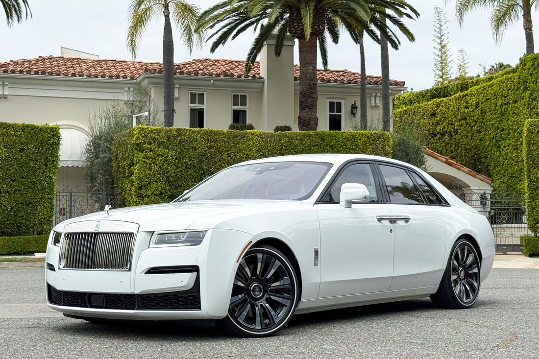 Sedan in West Hollywood, CA, United States 2 - 17948725