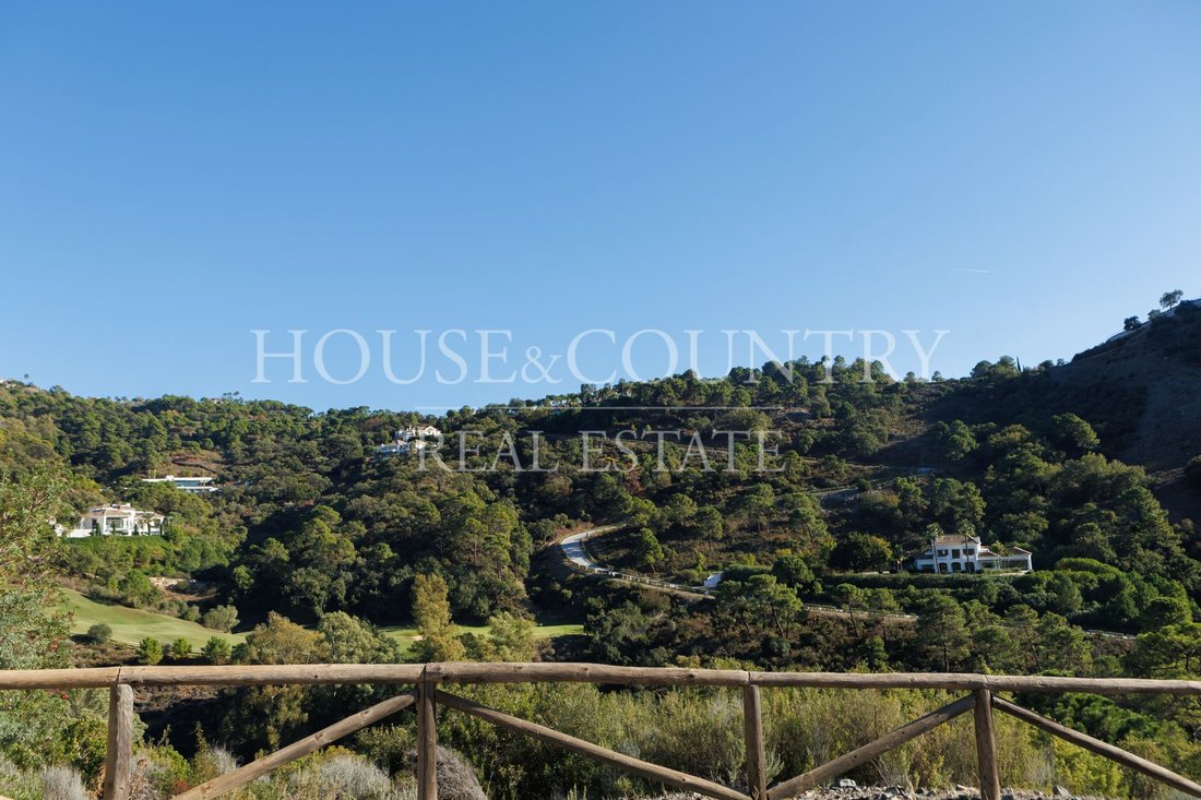 Land in La Zagaleta, Benahavis, Andalusia 2 - 17947256