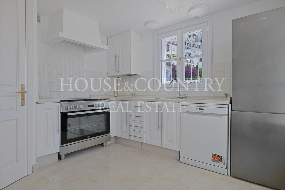 Townhouse in Benahavis, Andalusia, Spain 3 - 17947550