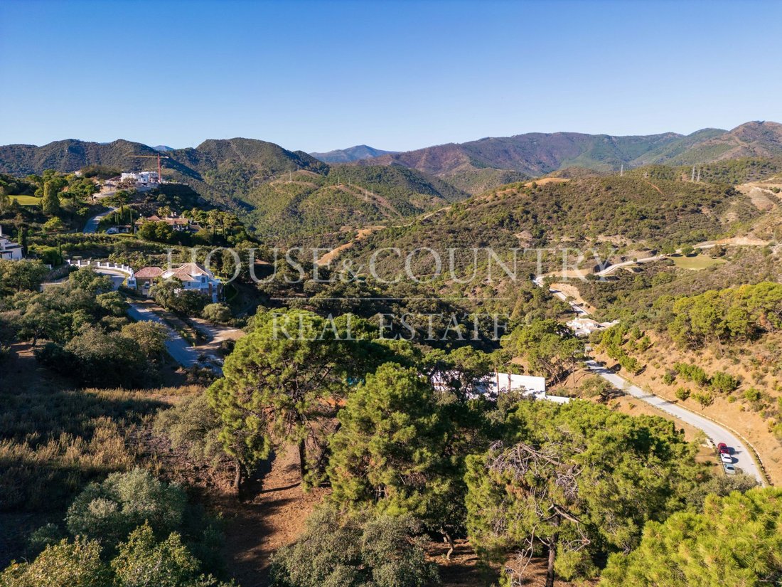 Land in La Zagaleta, Benahavis, Andalusia 2 - 17947250