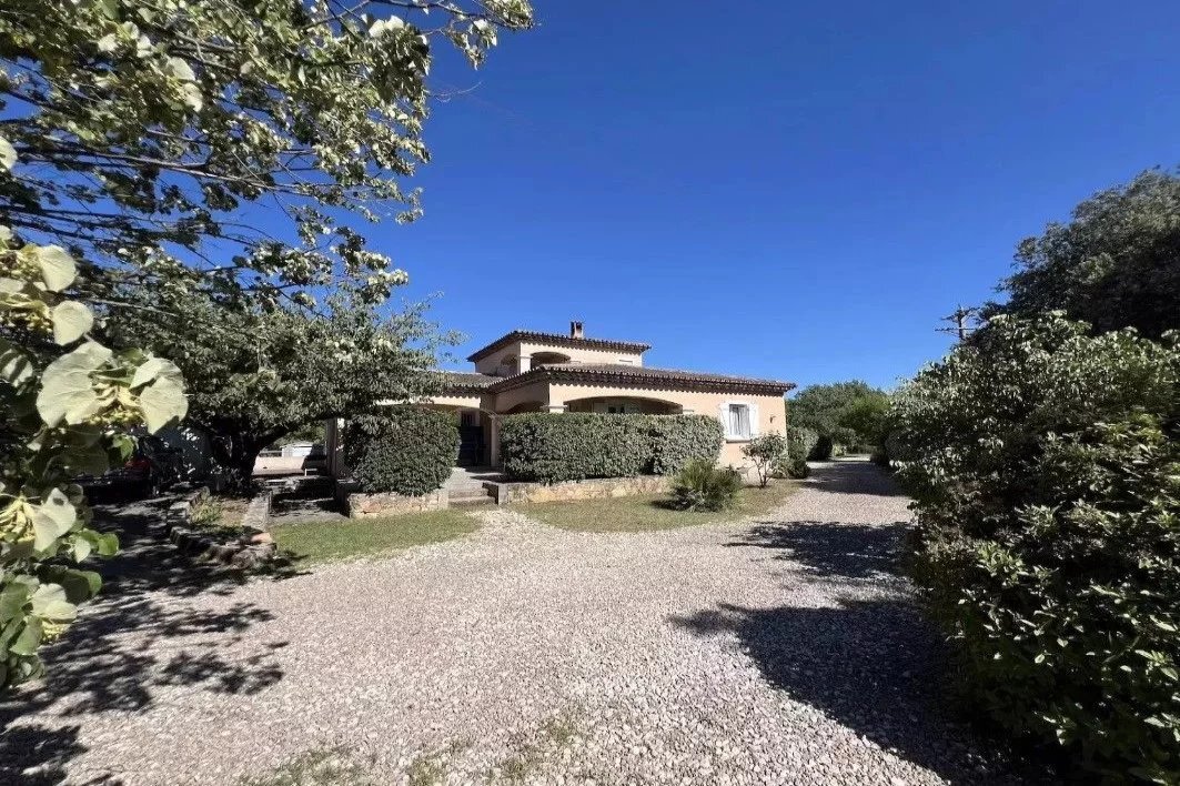 House in Carcès, Provence-Alpes-Côte d'Azur, France 2 - 17953120