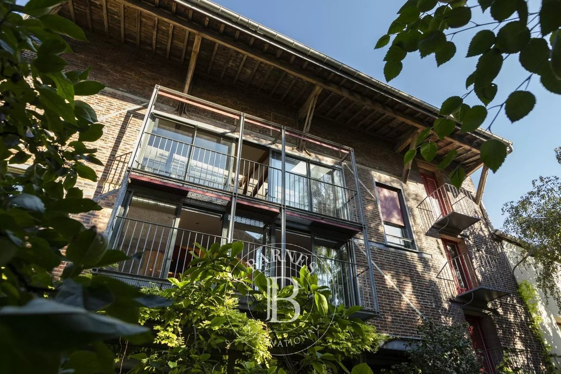 House in Les Lilas, Ile-de-France, France 2 - 17953949