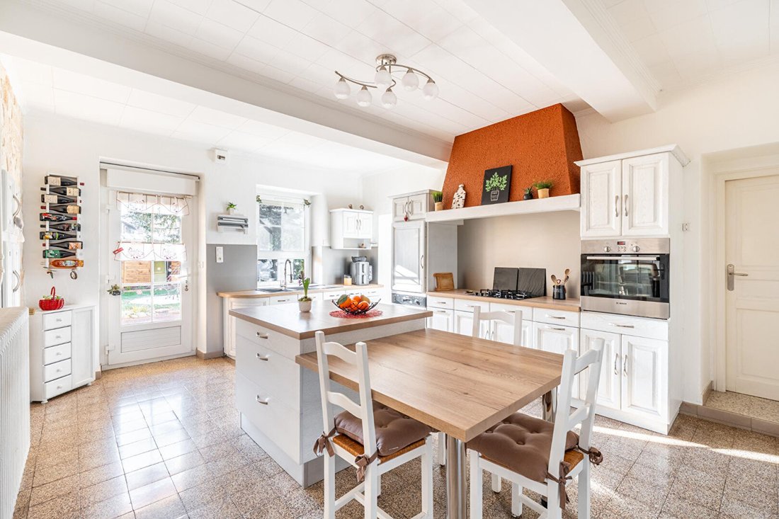 Villa in Nord, Jonage, France 3 - 17954569