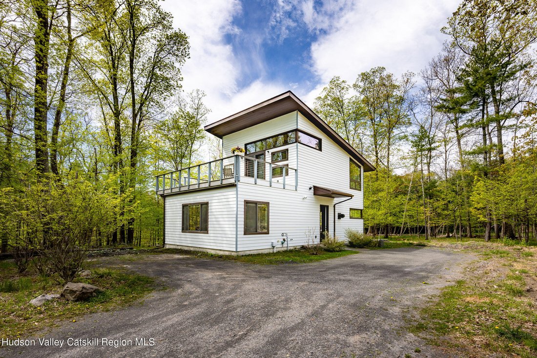 Woodstock, New York, United States 2 - 17951405